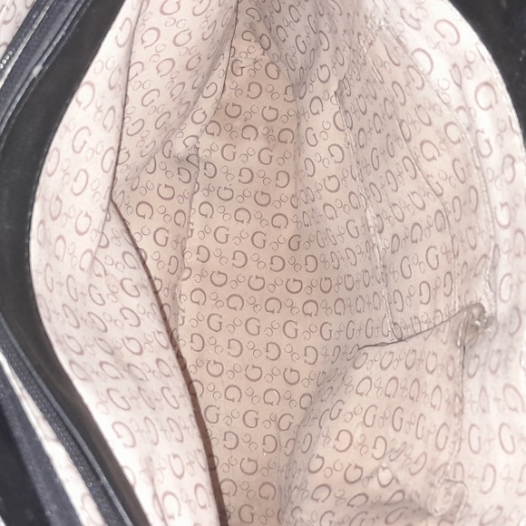 Guess Signature Logo Print Purse - Picture 8 of 11